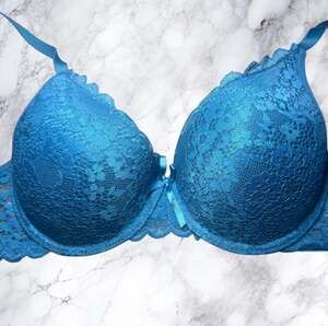 Angelina Blue Lace Push Up Bra 32B Padded Underwire Scalloped Lingerie